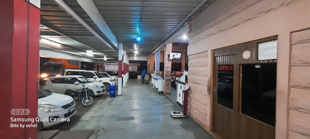 Hotel Lahar Inn