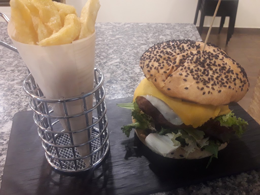 Soho Vva Asador Rest — Comida y bebida