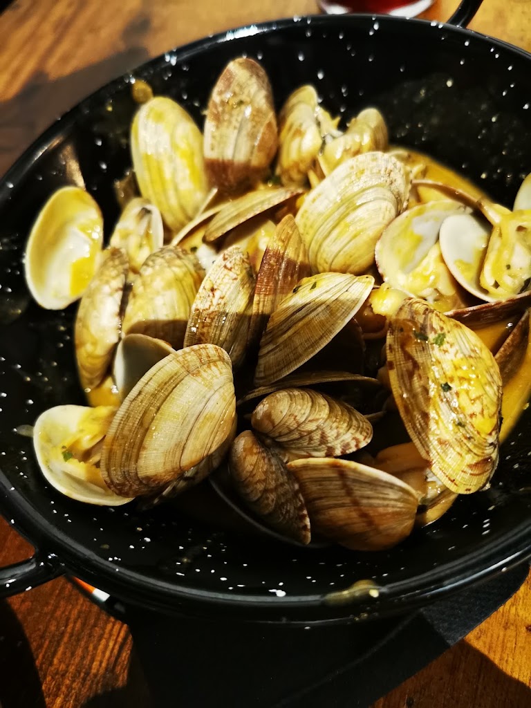 Bar Bendita Locura — Comida y bebida