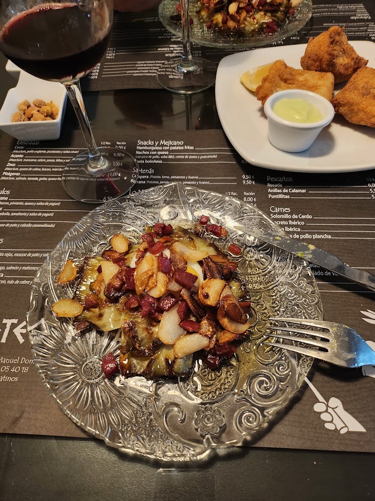 Bar Pitagoras — Comida y bebida