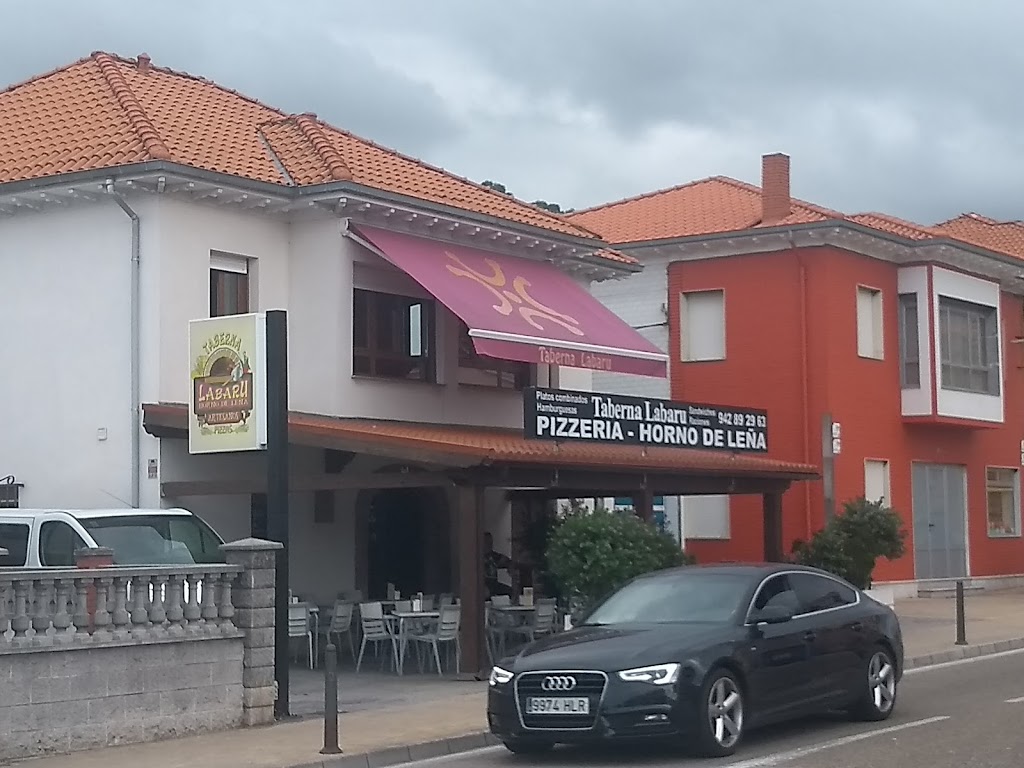 Taberna Labaru Pizzeria-Horno de Lena