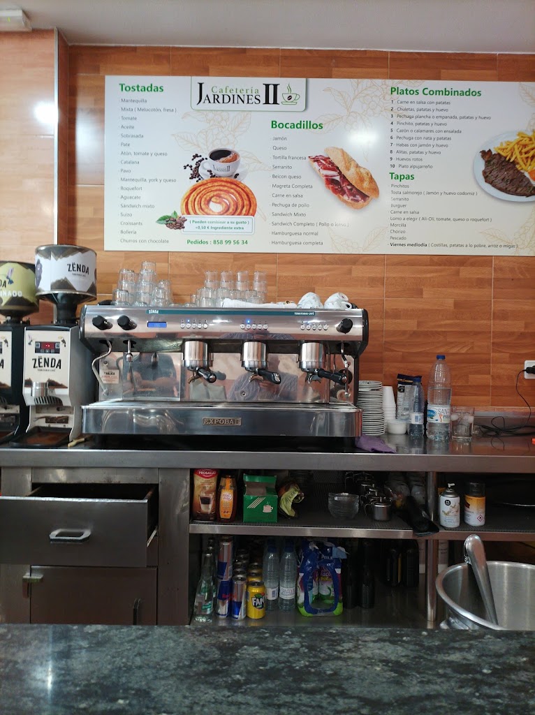 Cafeteria Jardines II — Carta