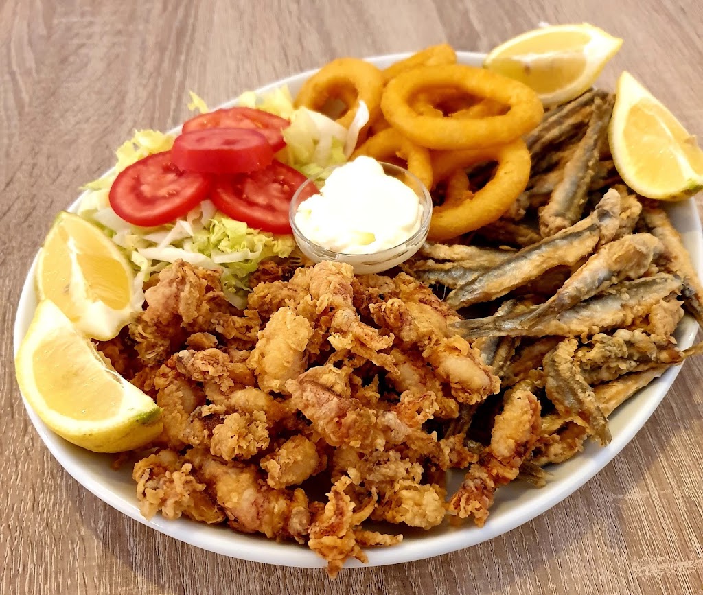 The Royal Bar — Comida y bebida