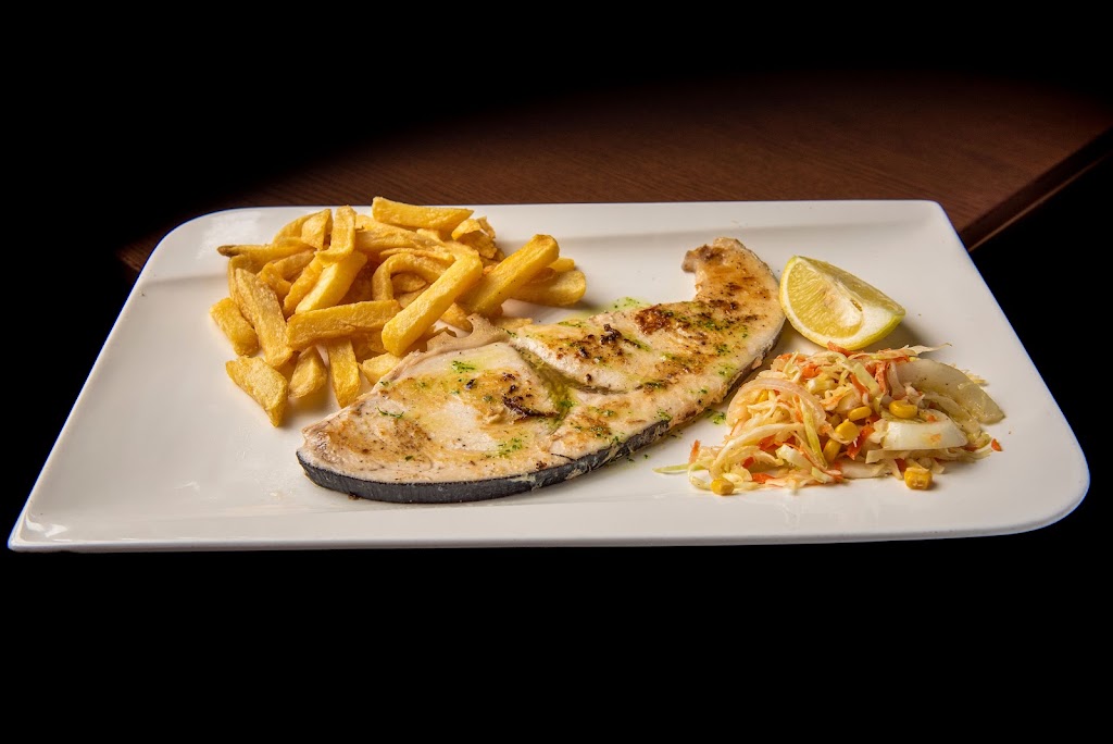 Restaurante Sal & Pimienta — Comida y bebida