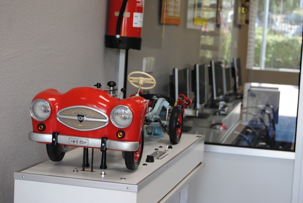 Autoescuela ALUCHE — Automovil