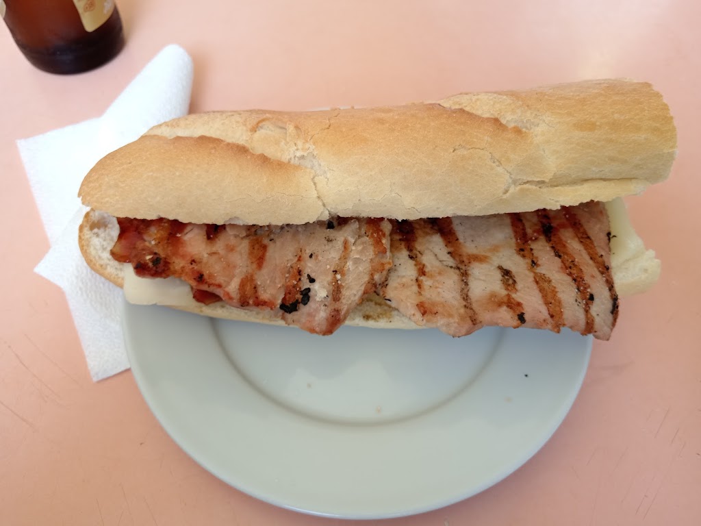 Bar Mayjo — Comida y bebida