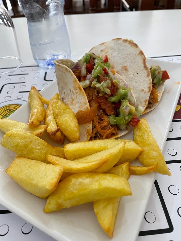 Cana y Come — Comida y bebida