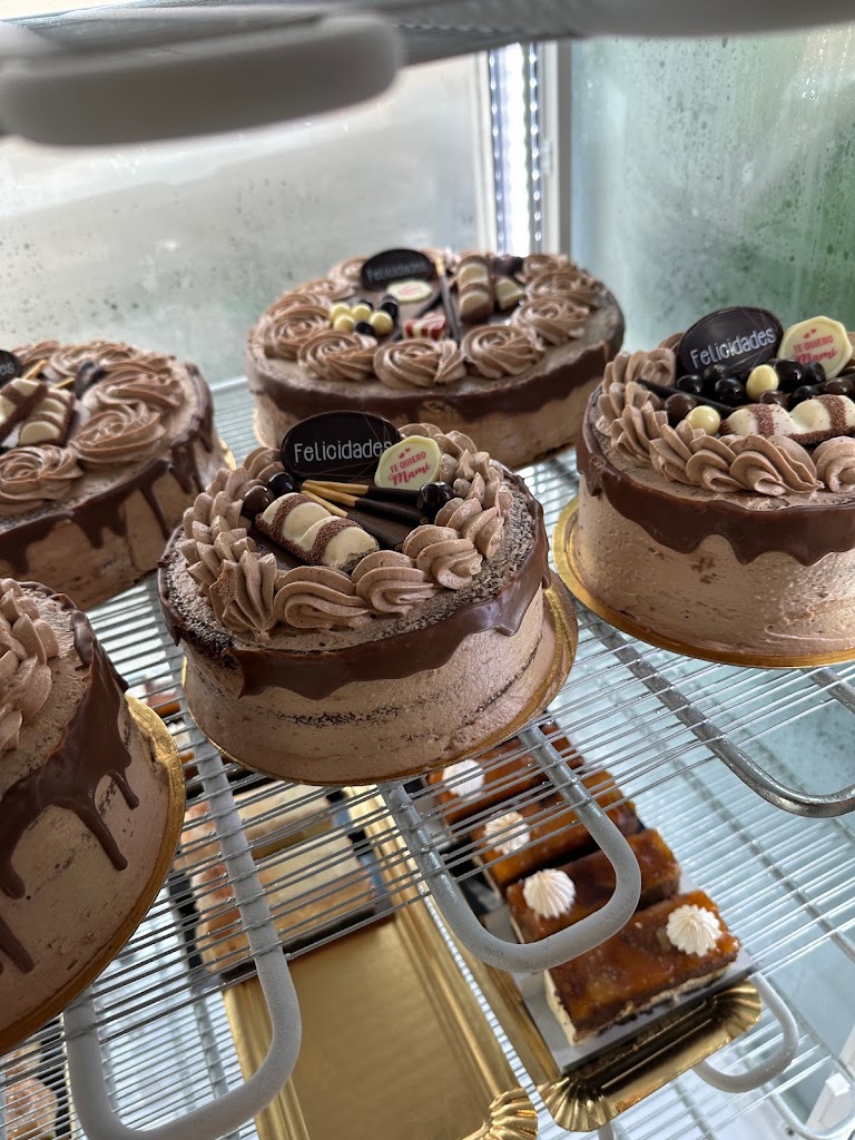Cafeteria Liaopastel — Comida y bebida