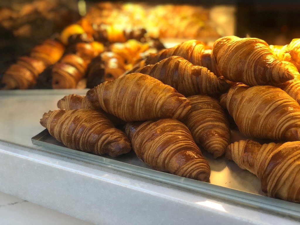 Sunset Pastisseria — Horneado