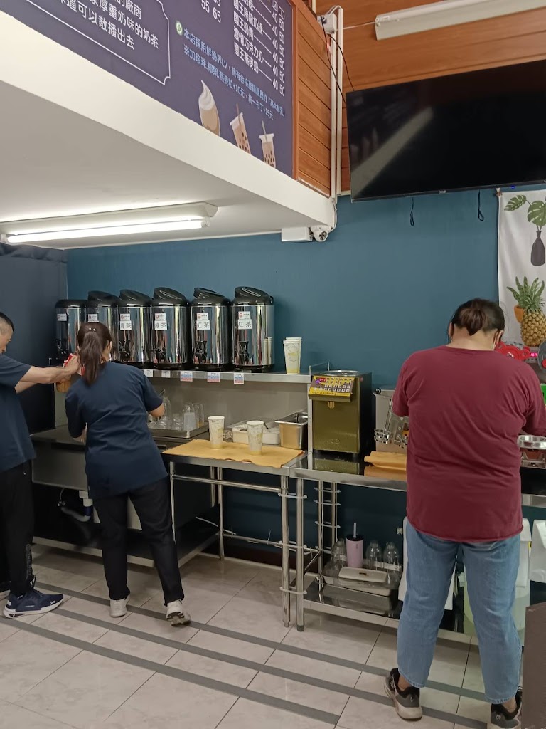 Mr.Queen皇后先生（八德介壽店）燕窩飲熱賣中 10杯外送9折、30杯85折 的照片