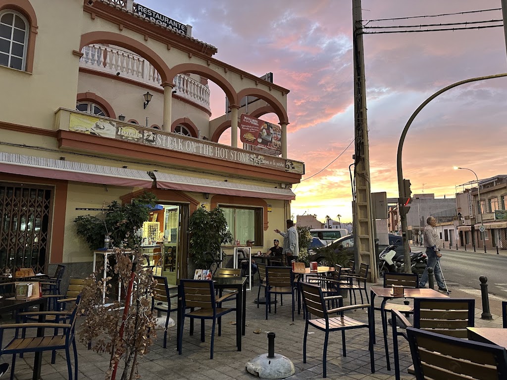 Steak On The Hot Stone — Ambiente