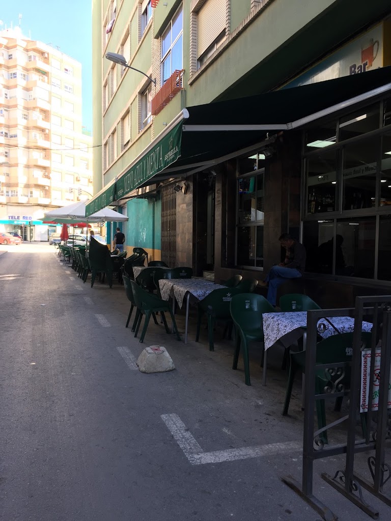 Bar Nuevo Azul y Menta — Del propietario