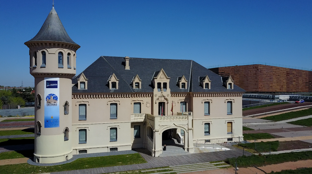 Museo Municipal de Arte en Vidrio Mava