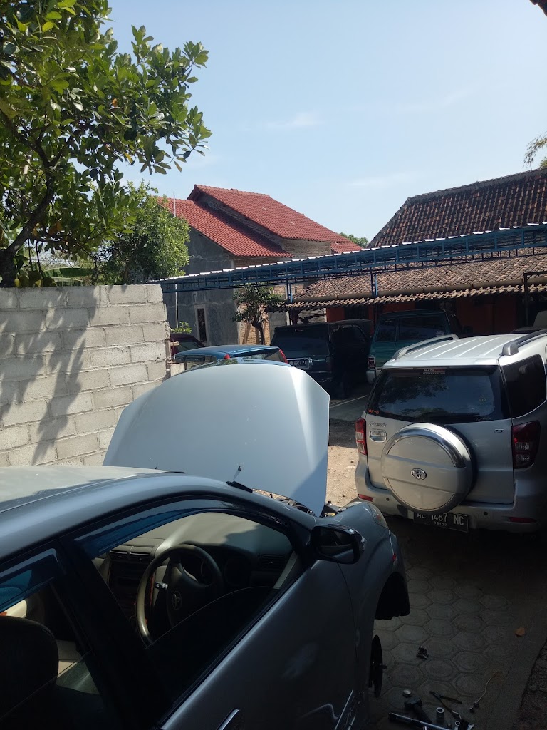 Bengkel Mobil Nur