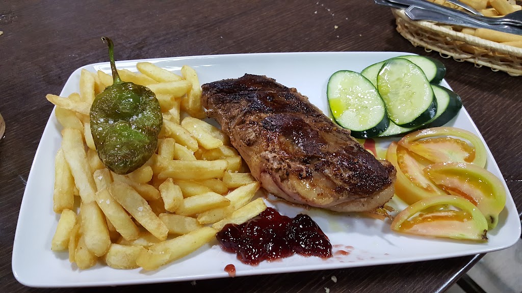 Bar Jesuli "Jundi" — Comida y bebida