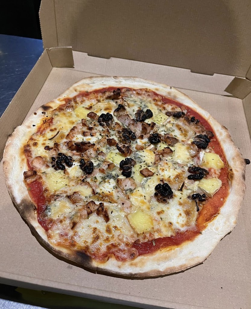 Restaurant La Colonia — Pizza