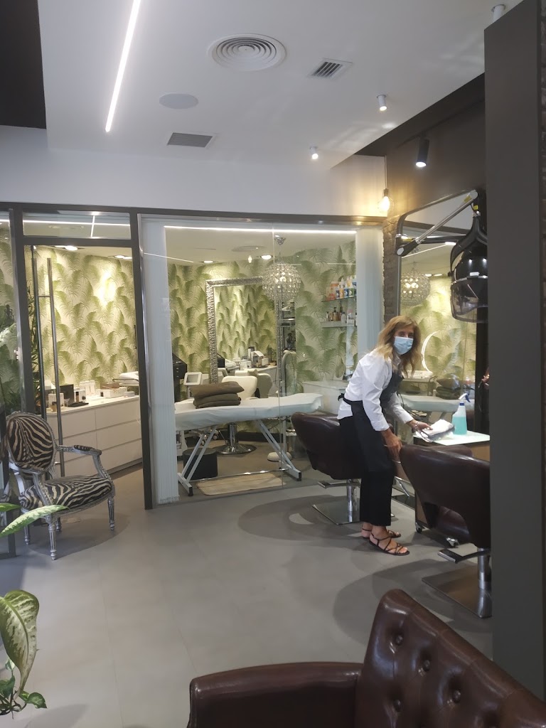 Peluqueria Estetica Nuria Maestre — Interior