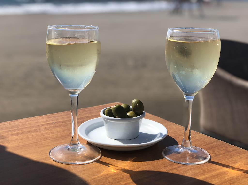 Restaurante Mao Mao Beach — Comida y bebida