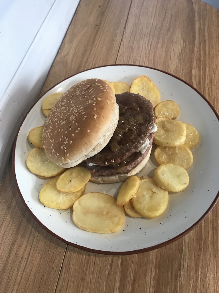 La Esquinita de Pepe — Comida y bebida