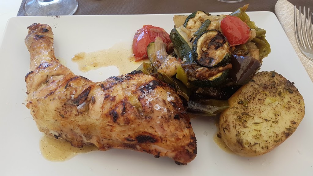 Bar Equus II — Comida y bebida