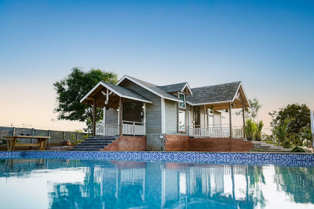 Country Hills Resort