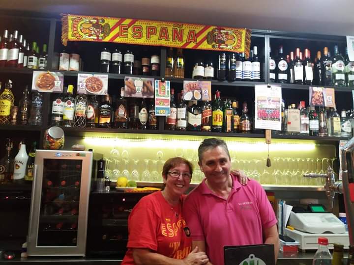 Cafe Bar La Oficina J&Puy — Ambiente