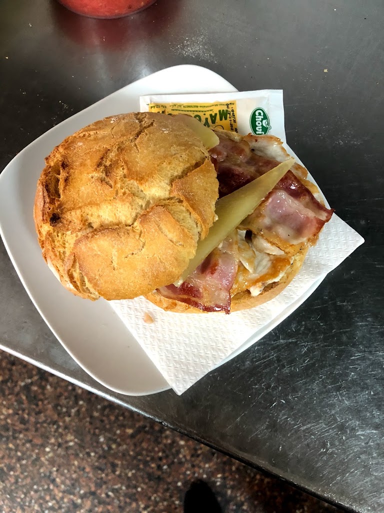 Restaurante Meson Poligono — Comida y bebida
