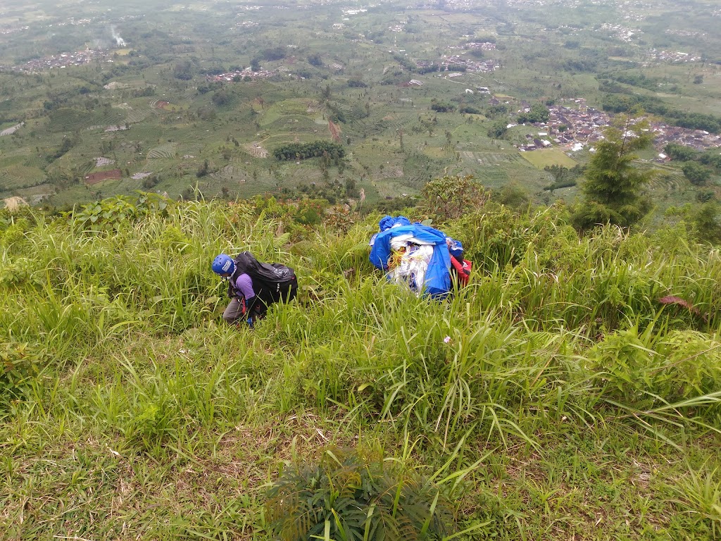 Bukit Kekeb, Tandem Paragliding Wonosobo