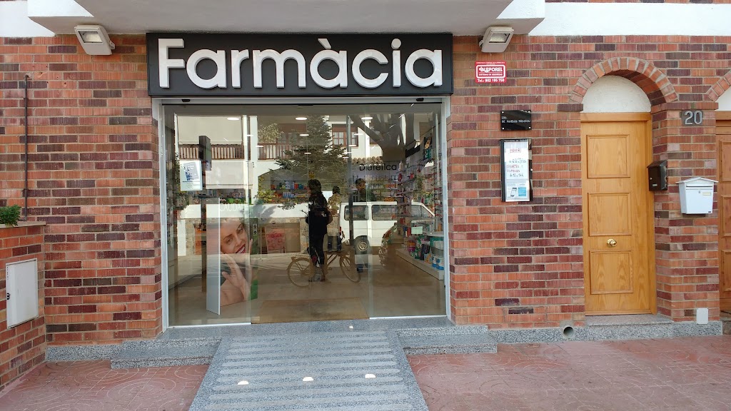 Farmacia Pla de l'Avella - Magdalena Arribas