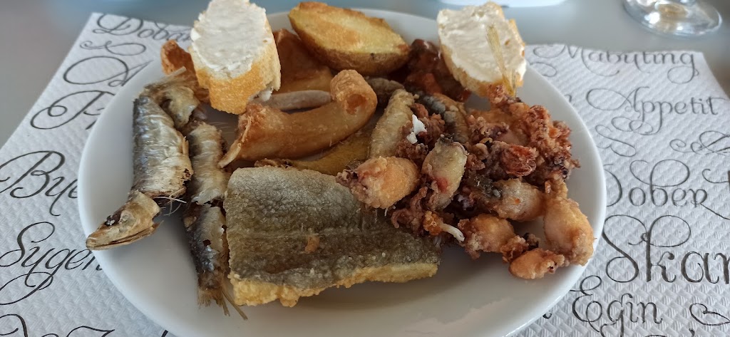 Restaurante La Perdiu — Comida y bebida
