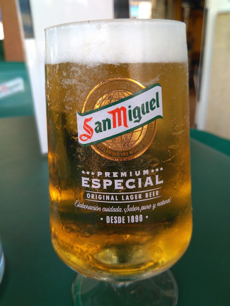 Cafeteria Salva — Comida y bebida