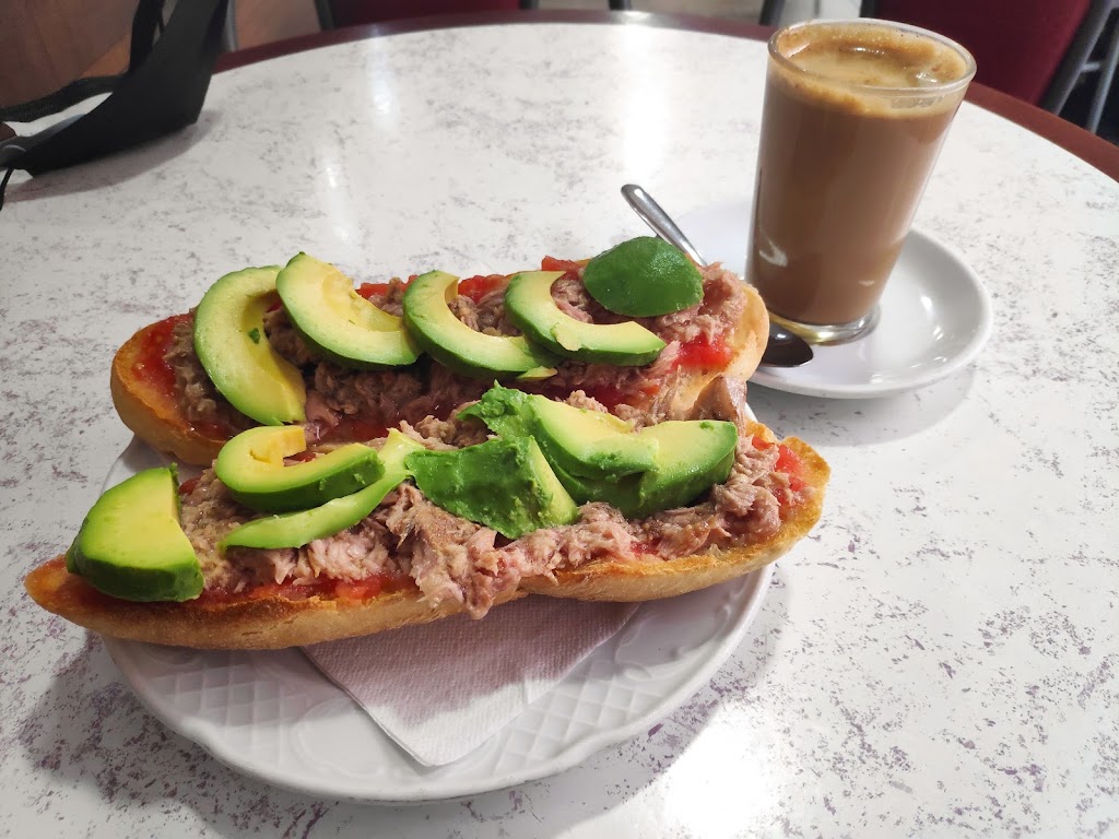 Cafeteria Carretero — Comida y bebida