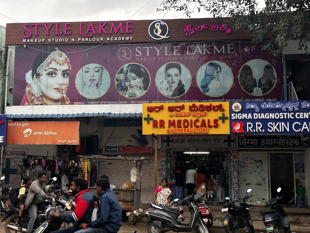 Style Lakme Parlour Clinic Makeup Studio Training Centre