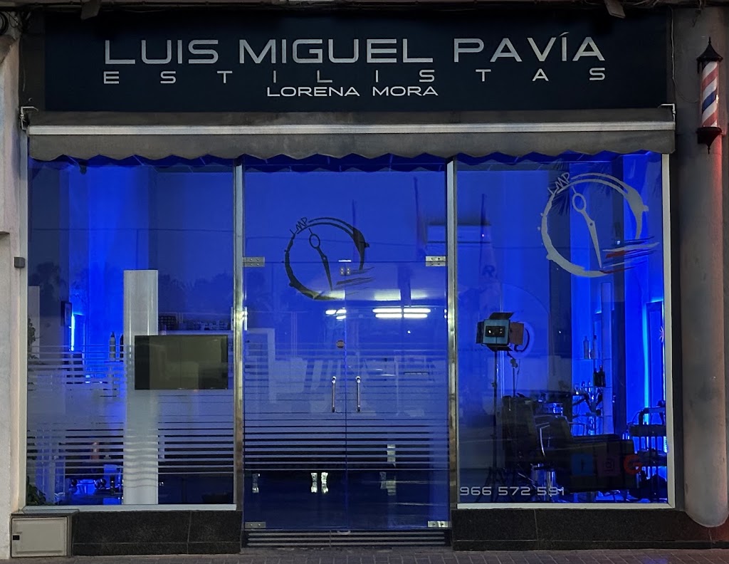 LUIS MIGUEL PAVIA & LORENA MORA ESTILISTAS - Peluqueria - Barberia en Alicante - San Vicente del Raspeig — Exterior
