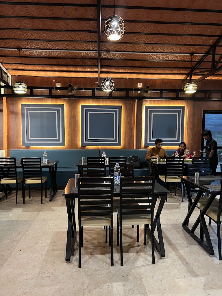 Kandhaas Restaurant