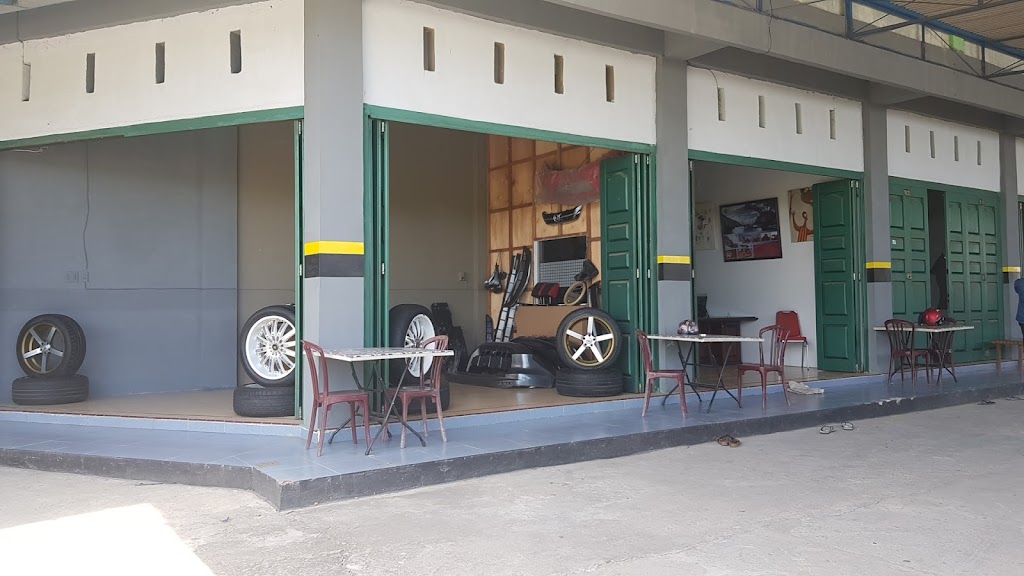 STARBLACK AUTO GARAGE