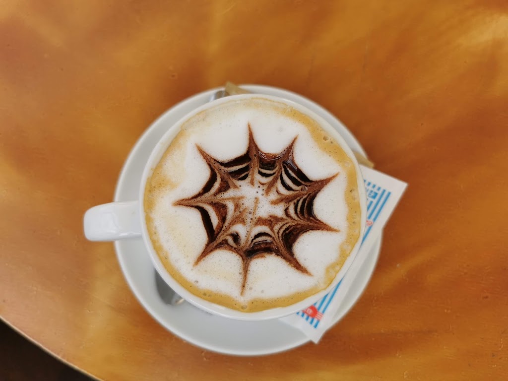 Entre Aroma y Cafe — Comida y bebida