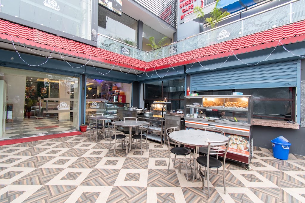 5 Bros Kitchen Nawanshahr Hotel Restaurant Sweets Cafe