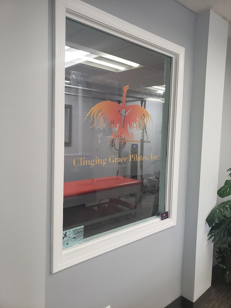  Clinging Grace Pilates
