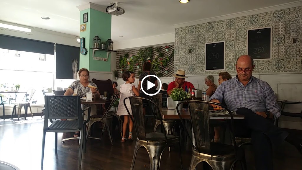 Cafe Paris & Gin Tonic Cafeteria — Videos