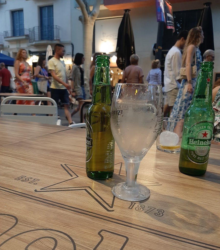 Luxury. Gastro & Cocktails Space