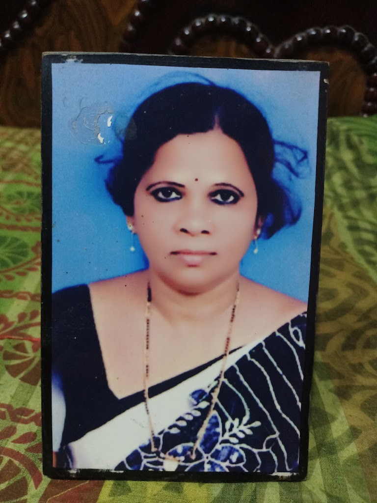 Monalisa Herbal Beauty Parlour