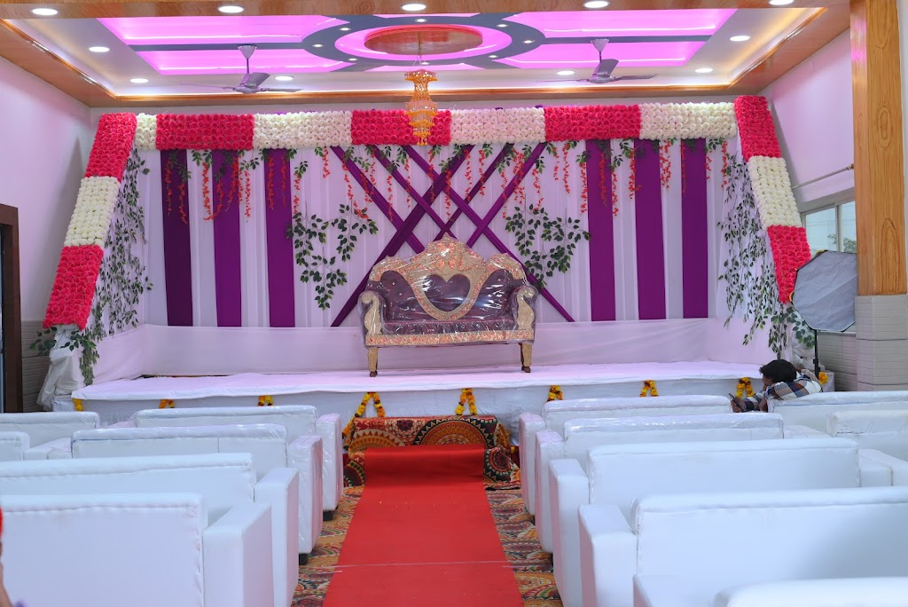 RADHEY HOTAL AND BANQUET HALL