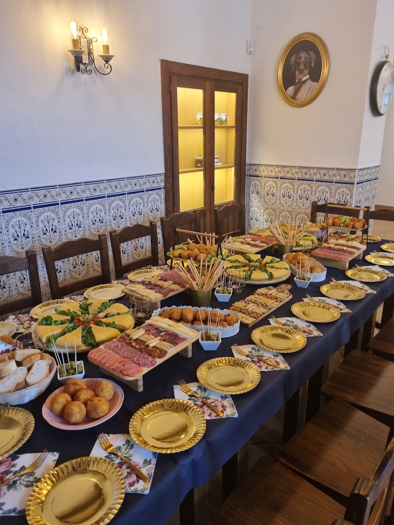Bar Nuestro — Comida y bebida