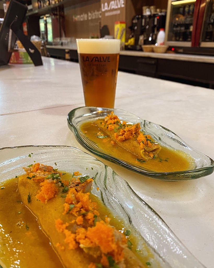 Tomate Bistro — Comida y bebida
