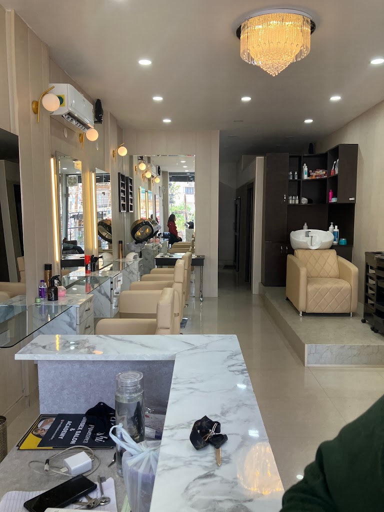 Urvashi Makeover Unisex Salon Academy