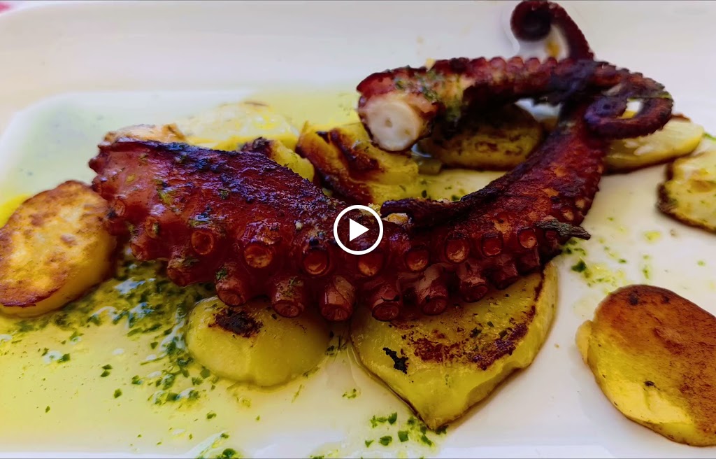 Bar Cafeteria Las Maravillas — Videos