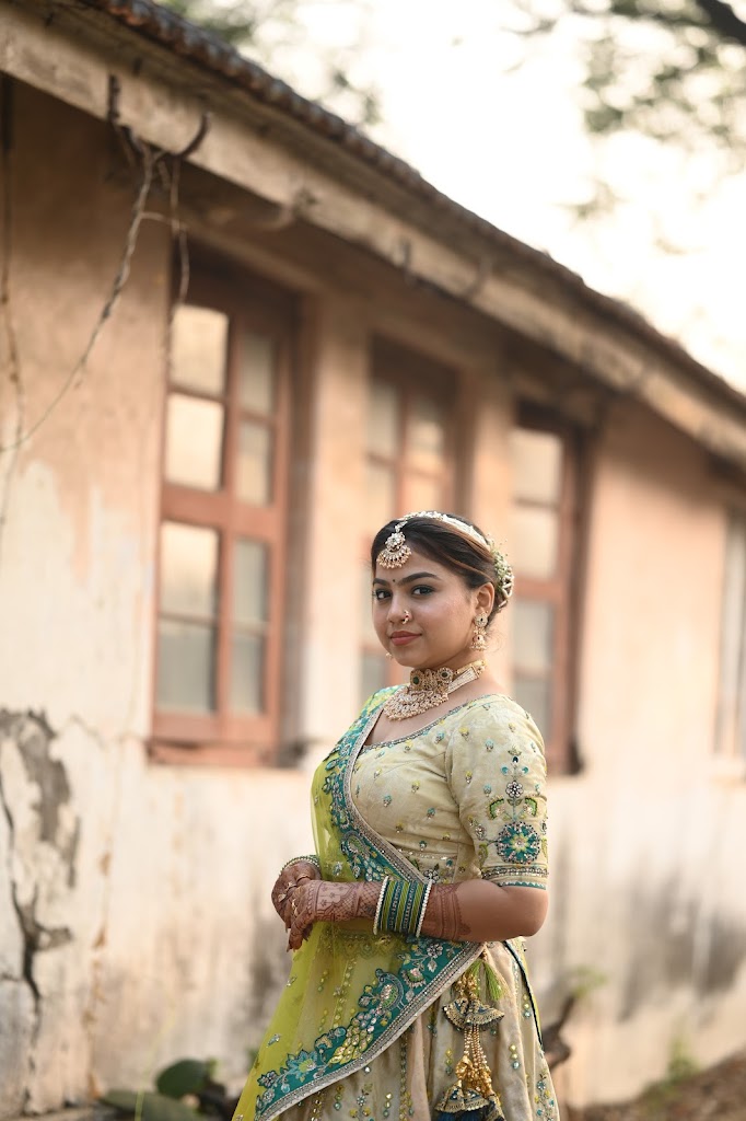 Shree Beauty Makeover Ladies Beauty Parlour Hydra Facial Permanent Makeup Peeling Treatment In Valsad