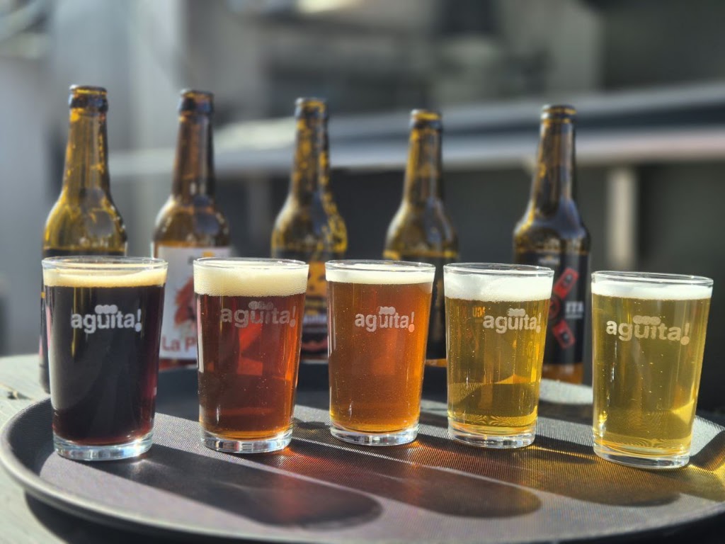 Club Aguita! Cerveza artesanal — Comida y bebida