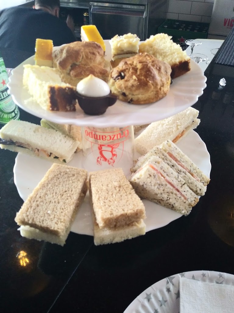 Cafe Bar Jaima — Comida y bebida